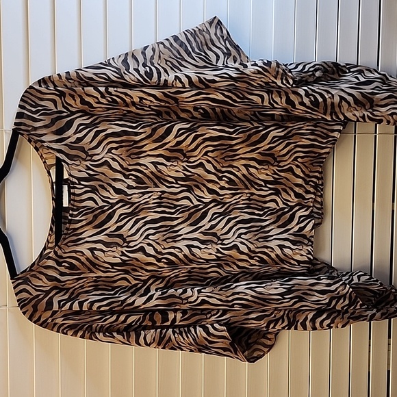 Chico's 100% Silk Sheer Animal/Tiger Print Ponch Size M/L - Picture 1 of 6
